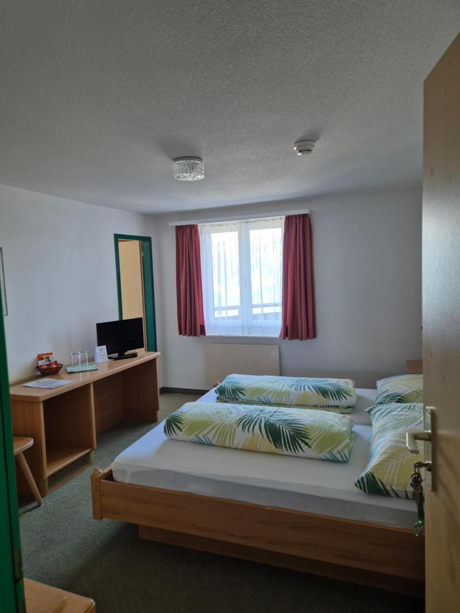 Aparthotel Edy Bruggmann Ag 플럼스버그 객실 사진